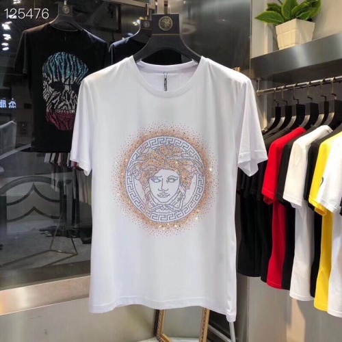 Cheap Versace T-Shirts Short Sleeved For Men #562205 Replica Wholesale [$36.00 USD] [ITEM#562205] on Replica Versace T-Shirts