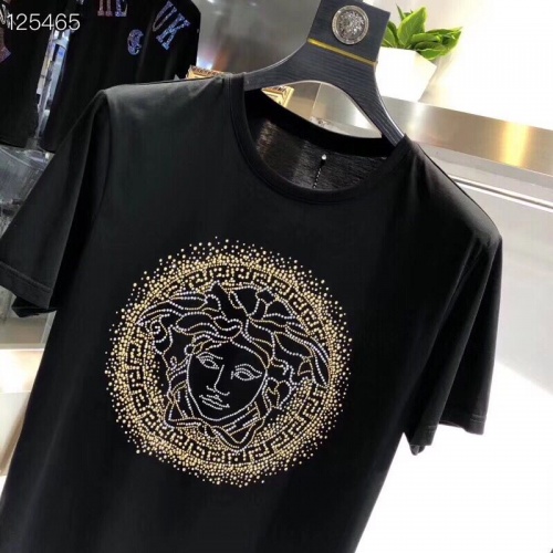 Cheap Versace T-Shirts Short Sleeved For Men #562209 Replica Wholesale [$36.00 USD] [ITEM#562209] on Replica Versace T-Shirts