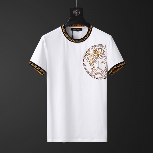 Cheap Versace Tracksuits Short Sleeved For Men #562525 Replica Wholesale [$64.00 USD] [ITEM#562525] on Replica Versace Tracksuits