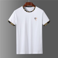 Cheap Versace Tracksuits Short Sleeved For Men #562965 Replica Wholesale [$72.00 USD] [ITEM#562965] on Replica Versace Tracksuits
