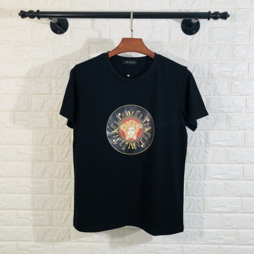 Cheap Versace T-Shirts Short Sleeved For Men #753167 Replica Wholesale [$24.00 USD] [ITEM#753167] on Replica Versace T-Shirts