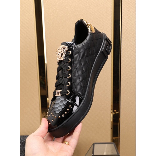 Cheap Versace Casual Shoes For Men #755811 Replica Wholesale [$83.00 USD] [ITEM#755811] on Replica Versace Flat Shoes
