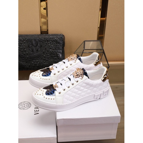 Cheap Versace Casual Shoes For Men #755812 Replica Wholesale [$83.00 USD] [ITEM#755812] on Replica Versace Flat Shoes