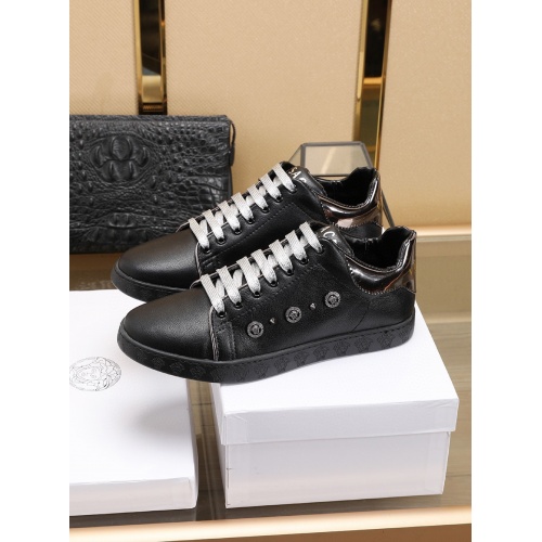 Cheap Versace Casual Shoes For Men #756005 Replica Wholesale [$83.00 USD] [ITEM#756005] on Replica Versace Flat Shoes