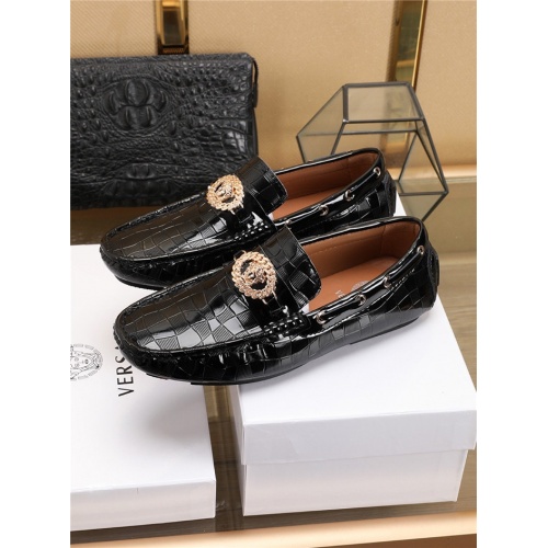 Cheap Versace Casual Shoes For Men #756123 Replica Wholesale [$83.00 USD] [ITEM#756123] on Replica Versace Flat Shoes