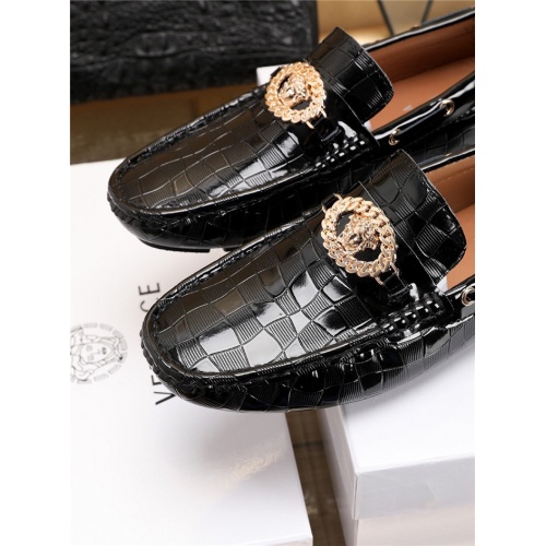 Cheap Versace Casual Shoes For Men #756123 Replica Wholesale [$83.00 USD] [ITEM#756123] on Replica Versace Flat Shoes