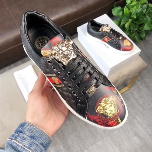 Cheap Versace Casual Shoes For Men #756214 Replica Wholesale [$72.00 USD] [ITEM#756214] on Replica Versace Flat Shoes