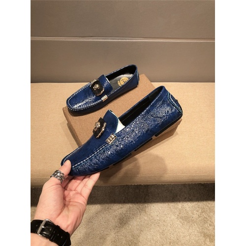Cheap Versace Casual Shoes For Men #757182 Replica Wholesale [$76.00 USD] [ITEM#757182] on Replica Versace Shoes