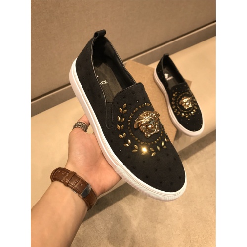 Cheap Versace Casual Shoes For Men #758138 Replica Wholesale [$72.00 USD] [ITEM#758138] on Replica Versace Shoes