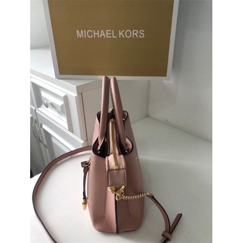 Cheap Michael Kors AAA Quality Messenger Bags For Women #758623 Replica Wholesale [$101.00 USD] [ITEM#758623] on Replica Michael Kors AAA Messenger Bags