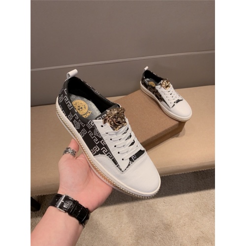 Cheap Versace Casual Shoes For Men #760331 Replica Wholesale [$72.00 USD] [ITEM#760331] on Replica Versace Shoes
