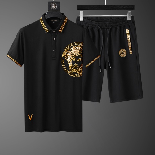 Cheap Versace Tracksuits Short Sleeved For Men #761015 Replica Wholesale [$64.00 USD] [ITEM#761015] on Replica Versace Tracksuits