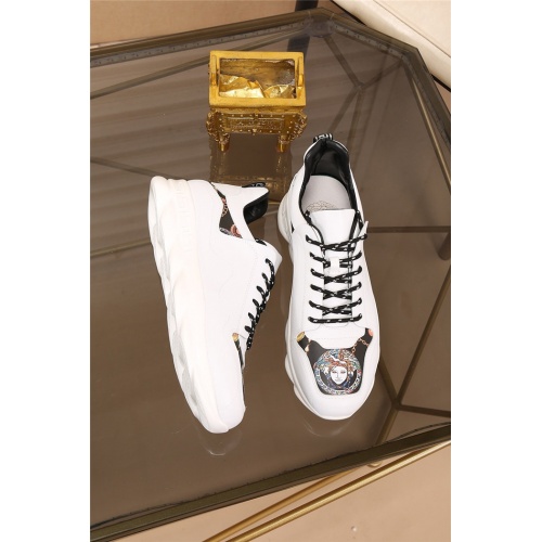 Cheap Versace Casual Shoes For Men #761518 Replica Wholesale [$76.00 USD] [ITEM#761518] on Replica Versace Shoes