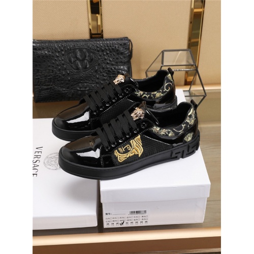 Cheap Versace Casual Shoes For Men #763008 Replica Wholesale [$76.00 USD] [ITEM#763008] on Replica Versace Shoes