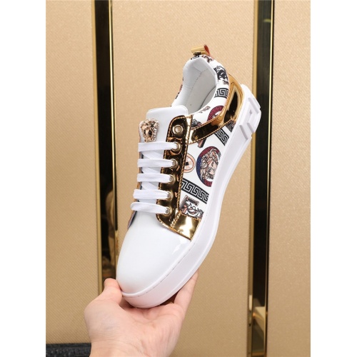 Cheap Versace Casual Shoes For Men #763011 Replica Wholesale [$76.00 USD] [ITEM#763011] on Replica Versace Shoes