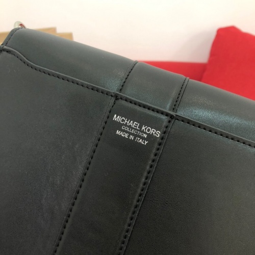 Cheap Michael Kors AAA Quality Messenger Bags For Women #765861 Replica Wholesale [$97.00 USD] [ITEM#765861] on Replica Michael Kors AAA Messenger Bags