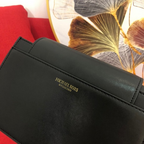 Cheap Michael Kors AAA Quality Messenger Bags For Women #765868 Replica Wholesale [$97.00 USD] [ITEM#765868] on Replica Michael Kors AAA Messenger Bags