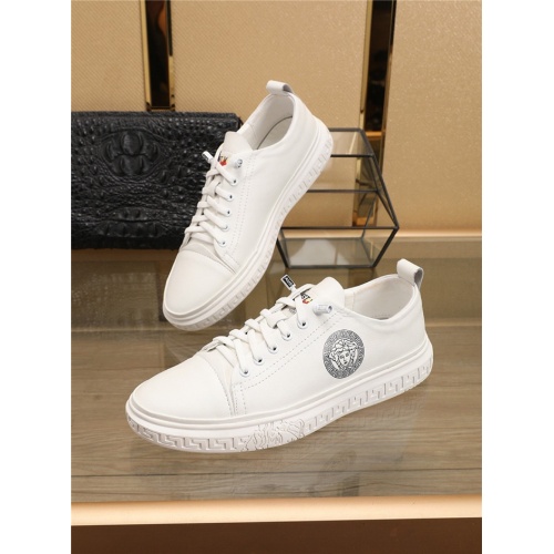 Cheap Versace Casual Shoes For Men #766563 Replica Wholesale [$92.00 USD] [ITEM#766563] on Replica Versace Shoes
