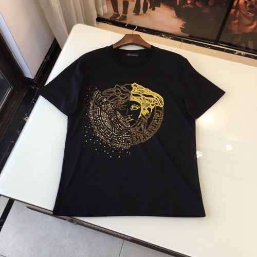 Cheap Versace T-Shirts Short Sleeved For Men #770352 Replica Wholesale [$43.00 USD] [ITEM#770352] on Replica Versace T-Shirts