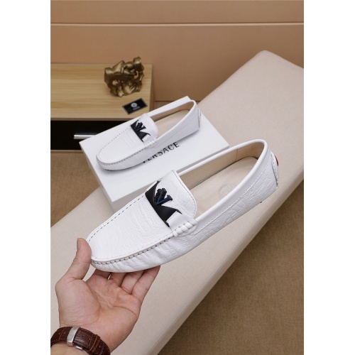 Cheap Versace Casual Shoes For Men #771315 Replica Wholesale [$68.00 USD] [ITEM#771315] on Replica Versace Shoes