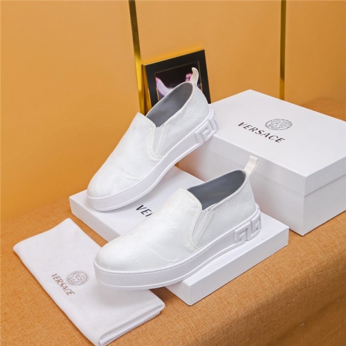 Cheap Versace Casual Shoes For Men #771399 Replica Wholesale [$72.00 USD] [ITEM#771399] on Replica Versace Shoes