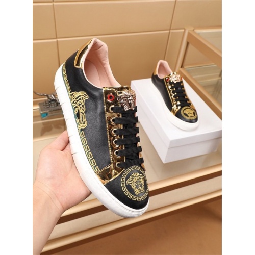 Cheap Versace Casual Shoes For Men #772170 Replica Wholesale [$76.00 USD] [ITEM#772170] on Replica Versace Shoes