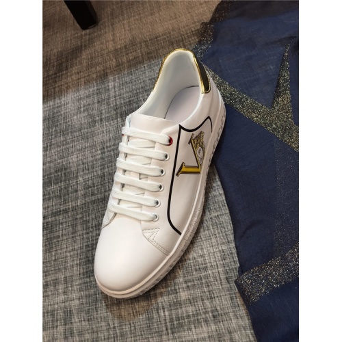 Cheap Versace Casual Shoes For Men #772866 Replica Wholesale [$76.00 USD] [ITEM#772866] on Replica Versace Shoes