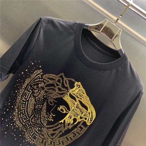 Cheap Versace T-Shirts Short Sleeved For Men #775304 Replica Wholesale [$35.00 USD] [ITEM#775304] on Replica Versace T-Shirts