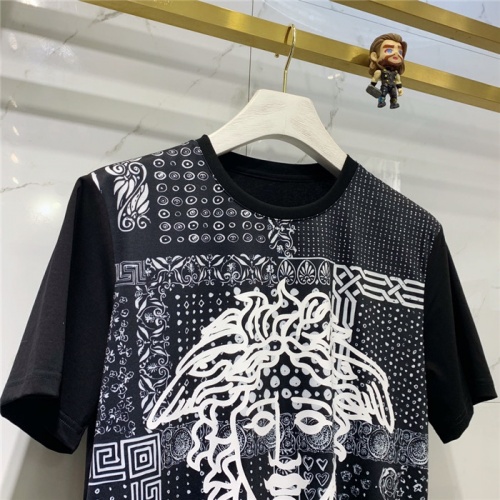 Cheap Versace T-Shirts Short Sleeved For Men #781678 Replica Wholesale [$41.00 USD] [ITEM#781678] on Replica Versace T-Shirts