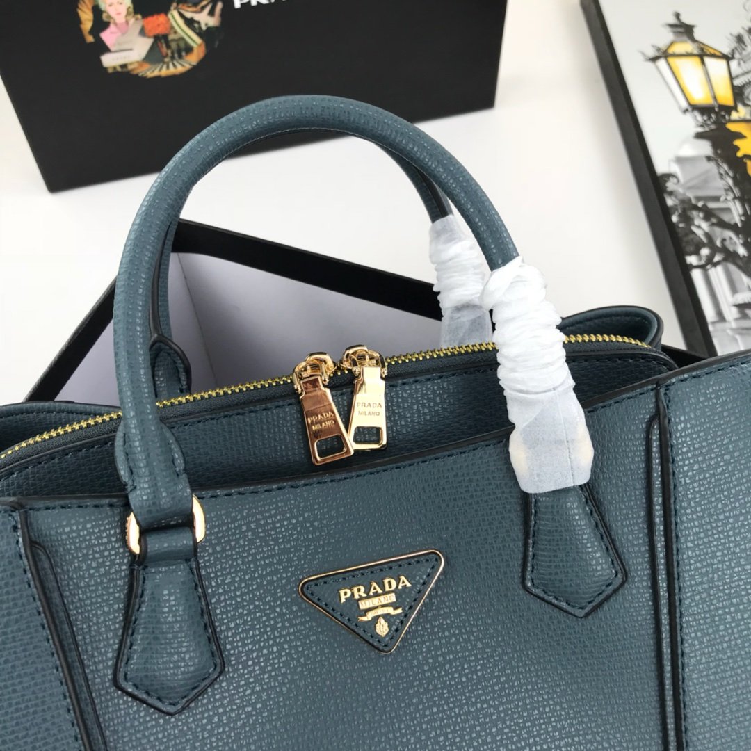 Buy Fancy Prada Handbag For Women (LAK152)