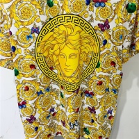 Cheap Versace T-Shirts Short Sleeved For Men #778570 Replica Wholesale [$42.00 USD] [ITEM#778570] on Replica Versace T-Shirts