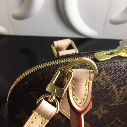 Cheap Louis Vuitton LV AAA Quality Messenger Bags For Women #785146 Replica Wholesale [$135.00 USD] [ITEM#785146] on Replica Louis Vuitton AAA Quality Messenger Bags