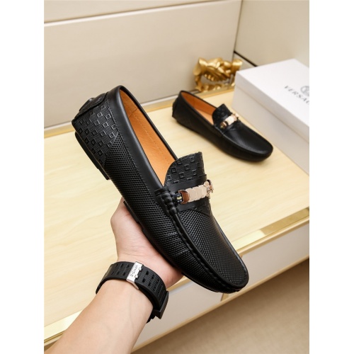 Cheap Versace Casual Shoes For Men #787400 Replica Wholesale [$68.00 USD] [ITEM#787400] on Replica Versace Casual Shoes