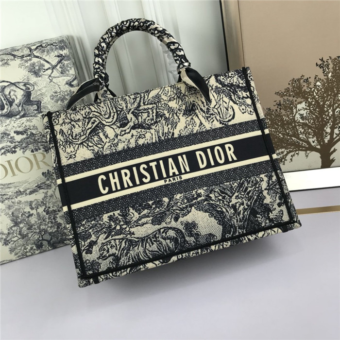 handbags dior price