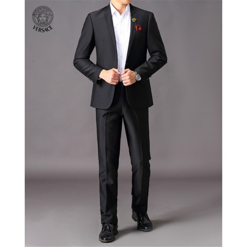 Cheap Versace Two-Piece Suits Long Sleeved For Men #810558 Replica Wholesale [$88.00 USD] [ITEM#810558] on Replica Versace Suits