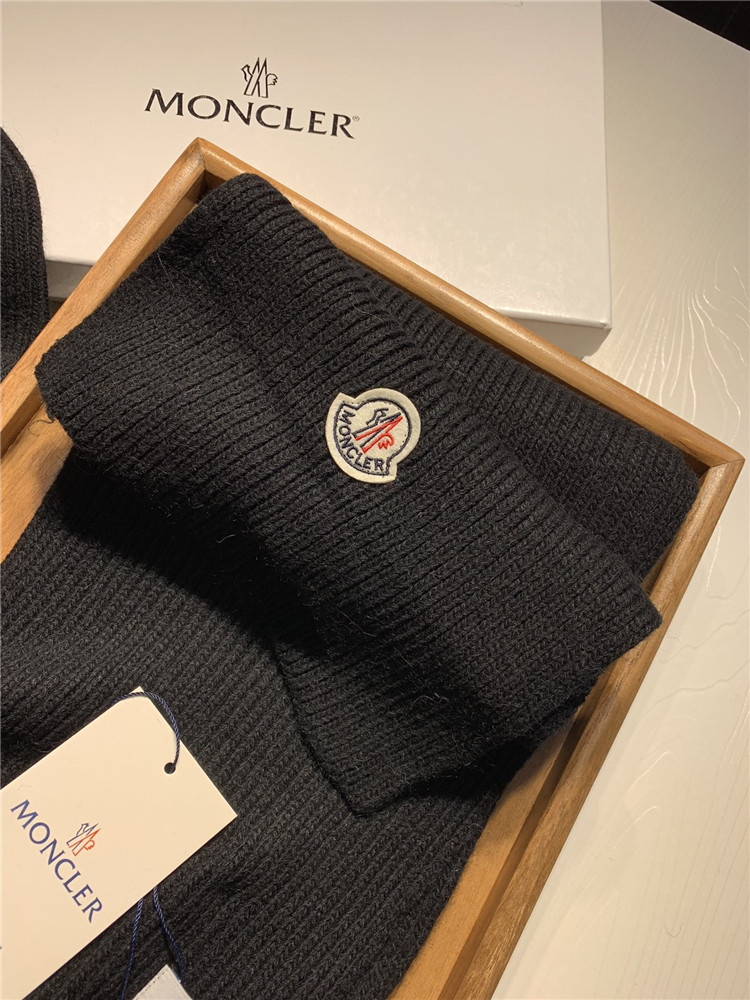 mens moncler hat and scarf set