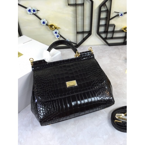 Cheap Dolce &amp; Gabbana D&amp;G AAA Quality Messenger Bags For Women #813734 Replica Wholesale [$160.00 USD] [ITEM#813734] on Replica Dolce &amp; Gabbana D&amp;G AAA Quality Messenger Bags