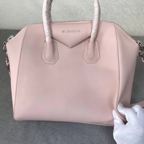 Cheap Givenchy AAA Quality Messenger Bags #815551 Replica Wholesale [$192.00 USD] [ITEM#815551] on Replica Givenchy AAA Quality Messenger Bags