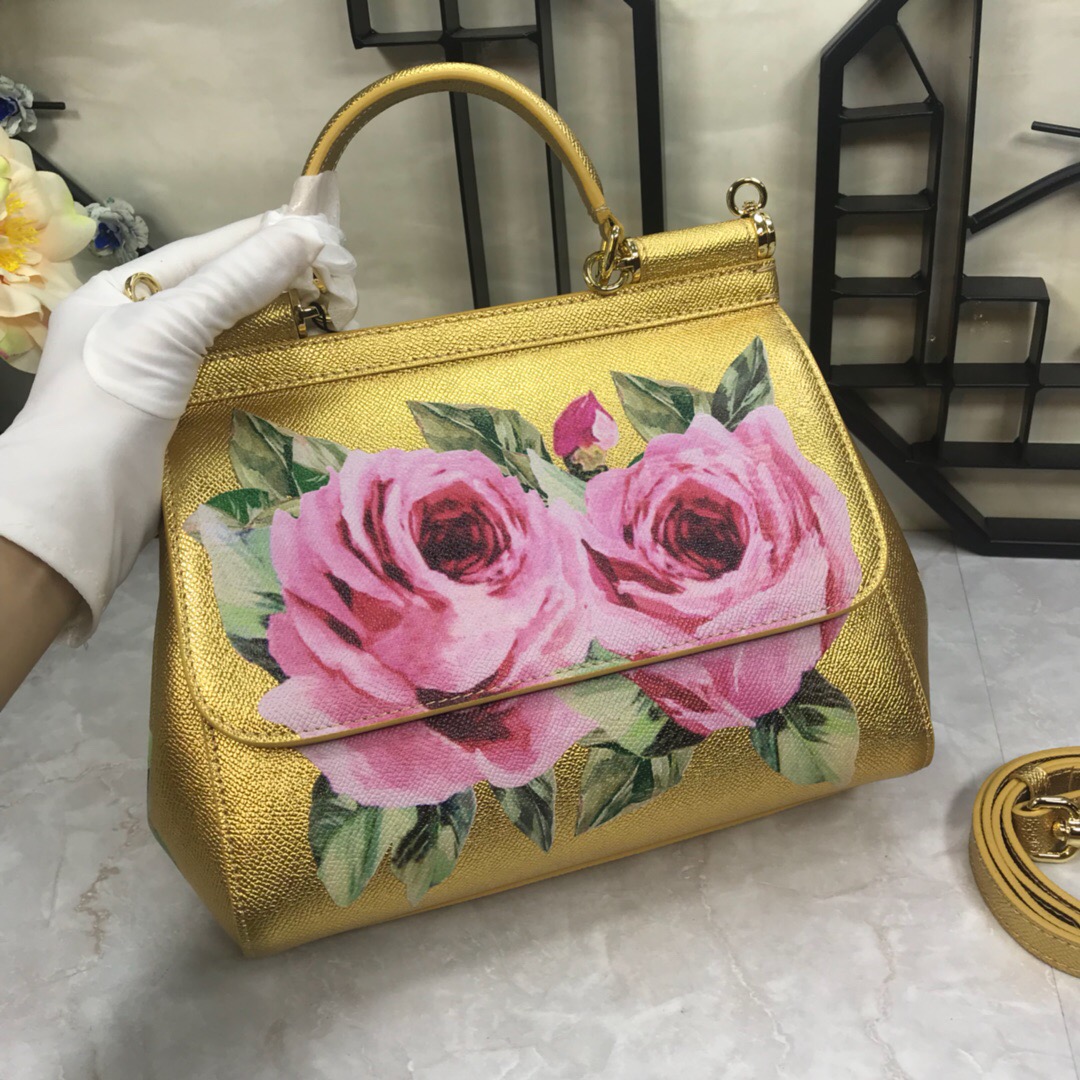 Cheap Dolce & Gabbana D&G AAA Quality Messenger Bags For Women #813864