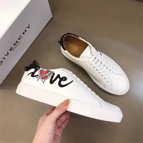 Cheap Givenchy Casual Shoes For Men #832423 Replica Wholesale [$76.00 USD] [ITEM#832423] on Replica Givenchy Casual Shoes