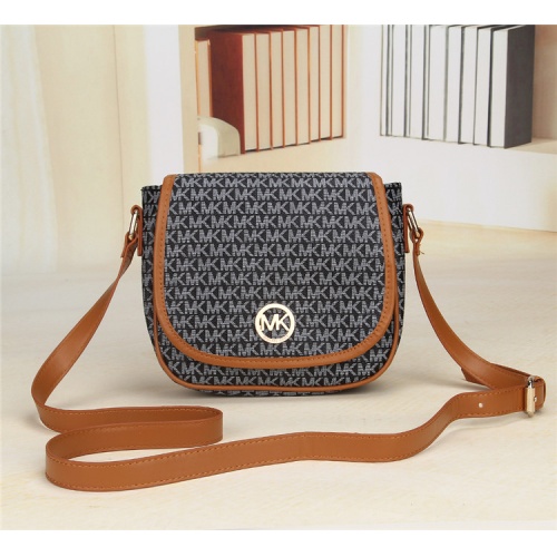Michael Kors MK Fashion Messenger Bag For Women #832625