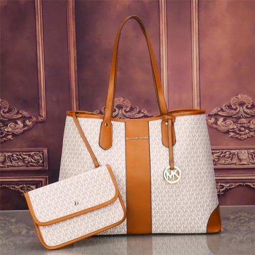Michael Kors Fashion Handbags For Women #832659