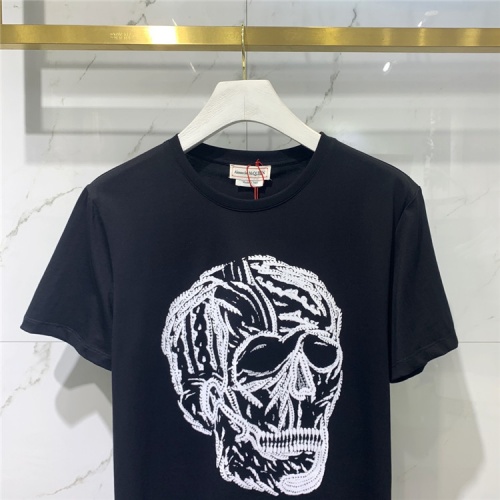 Cheap Alexander McQueen T-shirts Short Sleeved For Men #838487 Replica Wholesale [$41.00 USD] [ITEM#838487] on Replica Alexander McQueen T-shirts