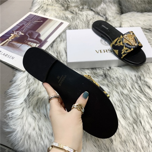 Cheap Versace Slippers For Women #838999 Replica Wholesale [$56.00 USD] [ITEM#838999] on Replica Versace Slippers