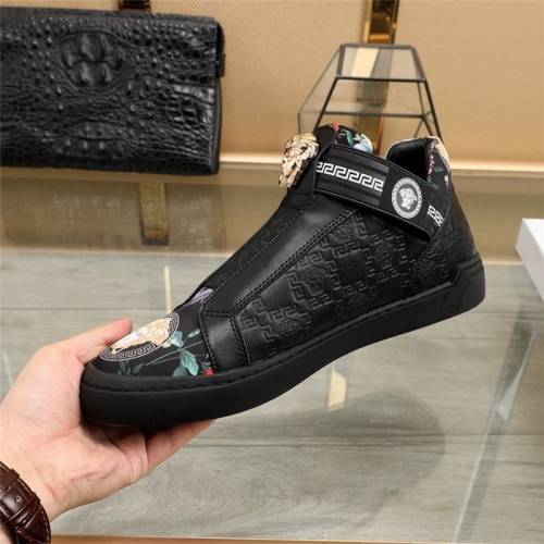 Cheap Versace Casual Shoes For Men #839570 Replica Wholesale [$82.00 USD] [ITEM#839570] on Replica Versace Casual Shoes