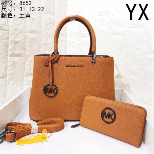 Cheap Michael Kors Handbags For Women #842406 Replica Wholesale [$39.00 USD] [ITEM#842406] on Replica Michael Kors Handbags