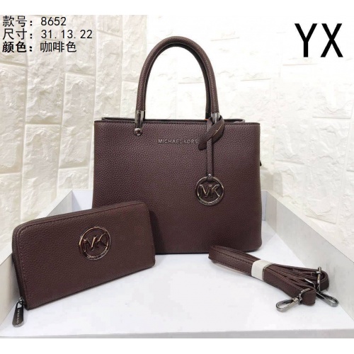 Cheap Michael Kors Handbags For Women #842407 Replica Wholesale [$39.00 USD] [ITEM#842407] on Replica Michael Kors Handbags
