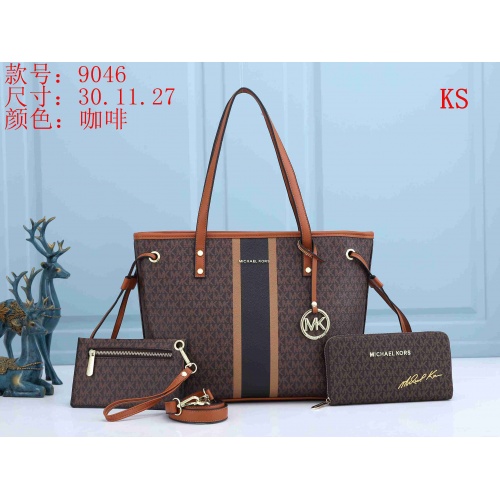 Michael Kors Handbags For Women #846109
