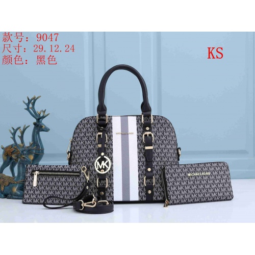 Cheap Michael Kors Handbags For Women #846116 Replica Wholesale [$39.00 USD] [ITEM#846116] on Replica Michael Kors Handbags