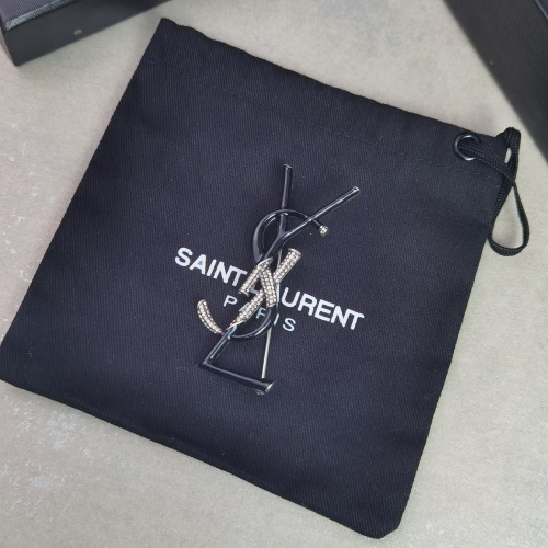 Cheap Yves Saint Laurent Brooches #847130 Replica Wholesale [$38.00 USD] [ITEM#847130] on Replica Yves Saint Laurent Brooches